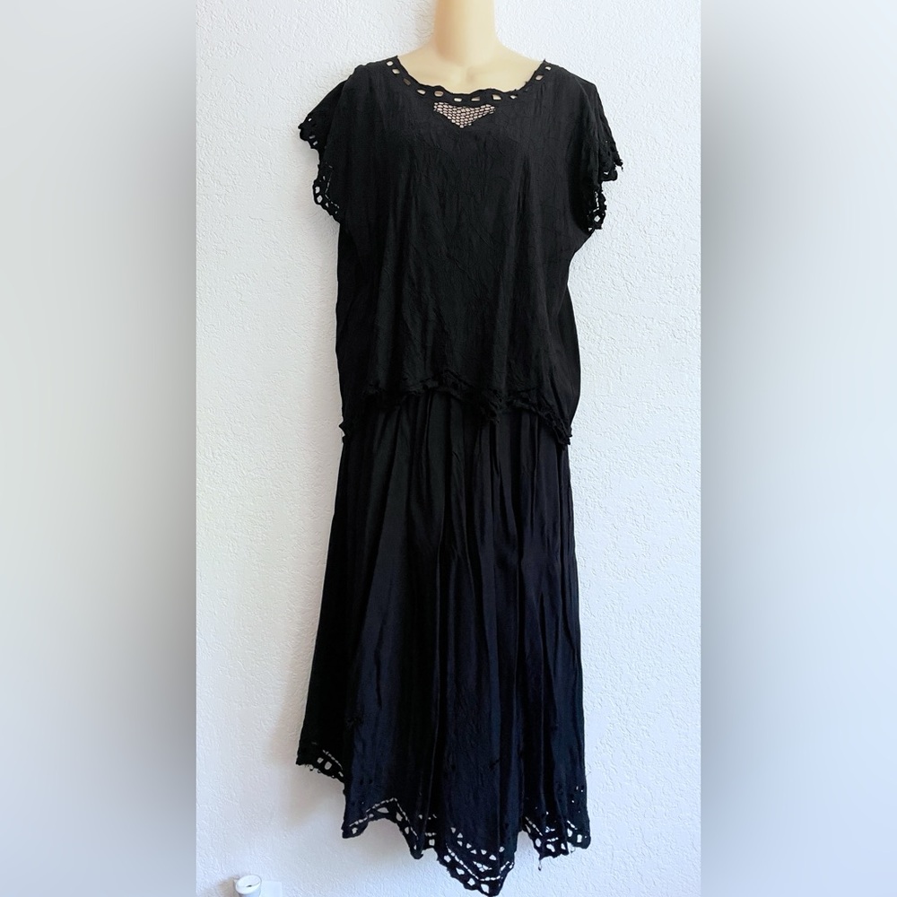 Vintage Indonesian Bali Black Lace-Trimmed Top Long Skirt Set MEDIUM